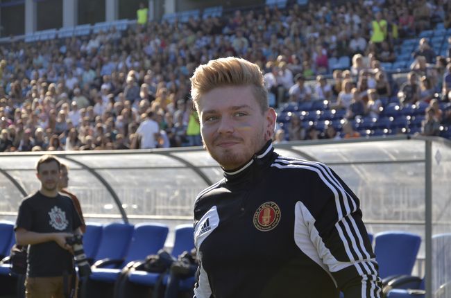 Кривошапко, Фоззи, Положинский: звезды на футбольном матче "за мир"