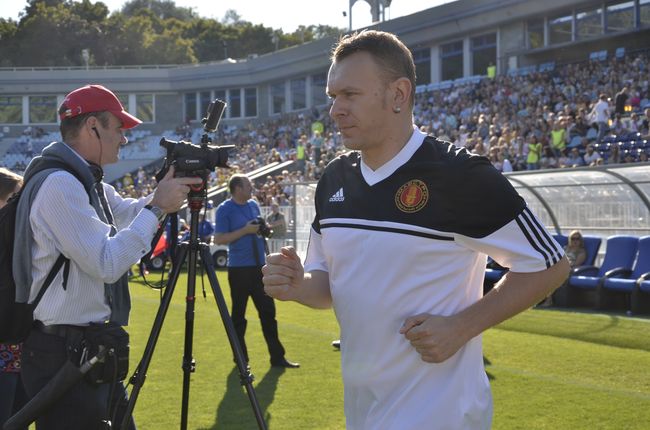 Кривошапко, Фоззи, Положинский: звезды на футбольном матче "за мир"