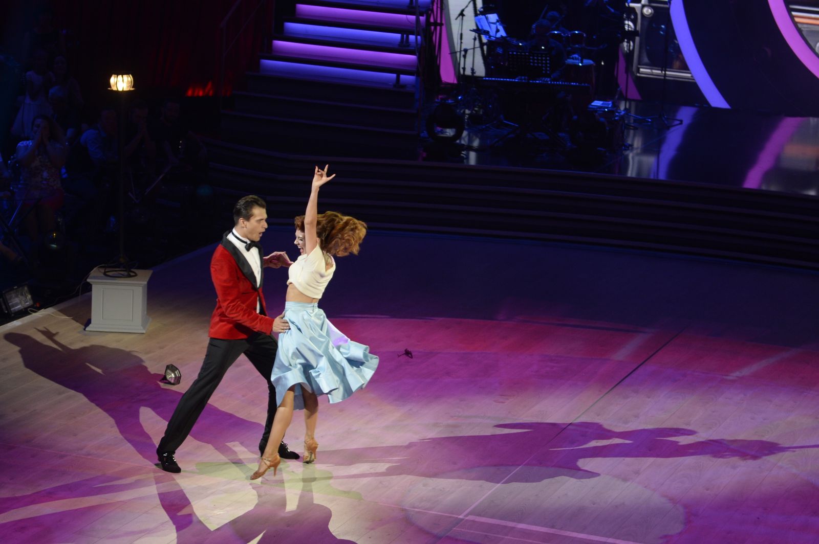 Танці з зірками