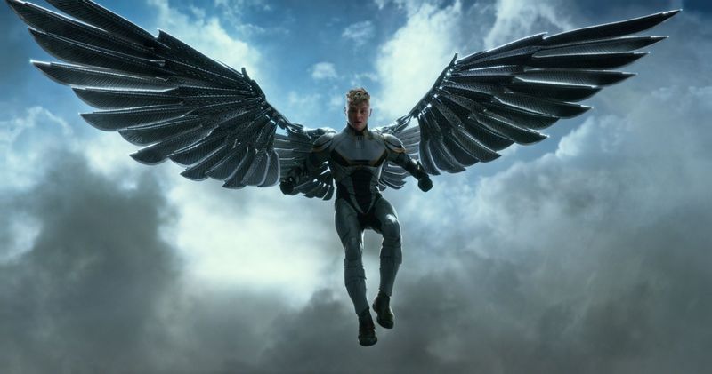 Красотки Дженнифер Лоуренс и Софи Тернер на премьере "Люди Икс: Апокалипсис"