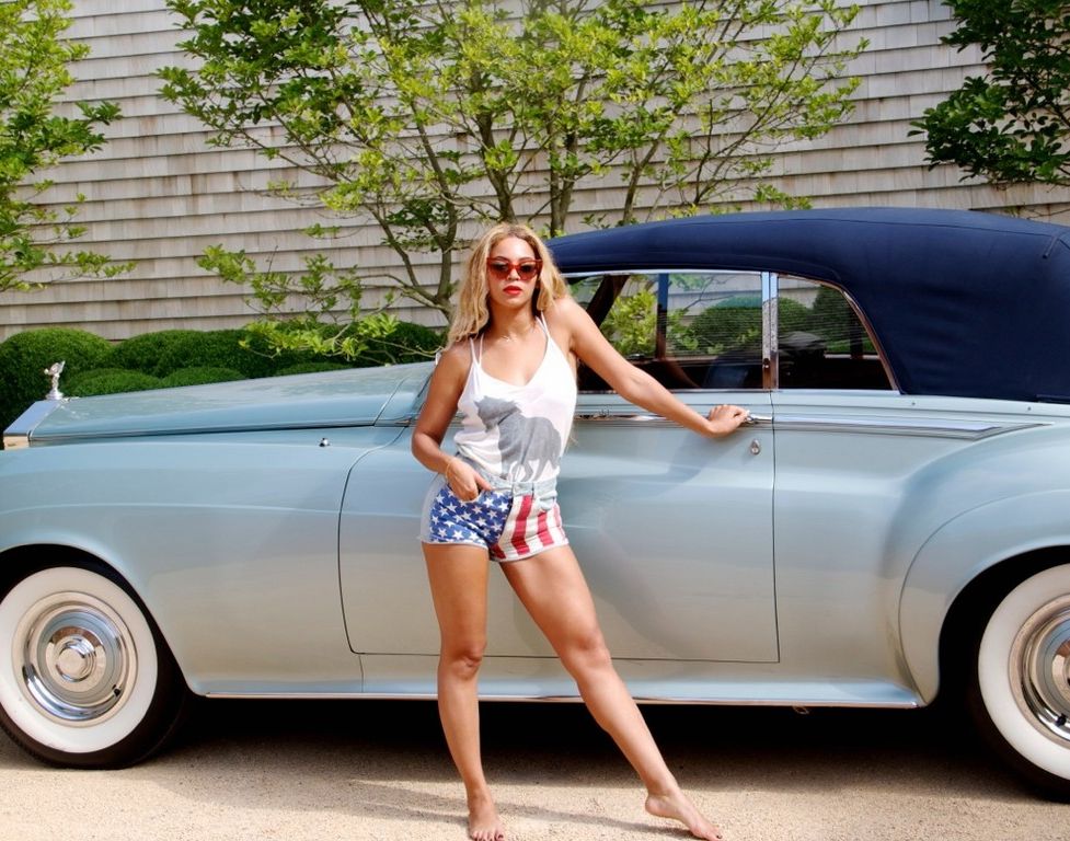 http://img.viva.ua/pictures/uploads/images/beyonce-shares-4th-of-july-photos-new-blue-ivy-pics-01.jpg