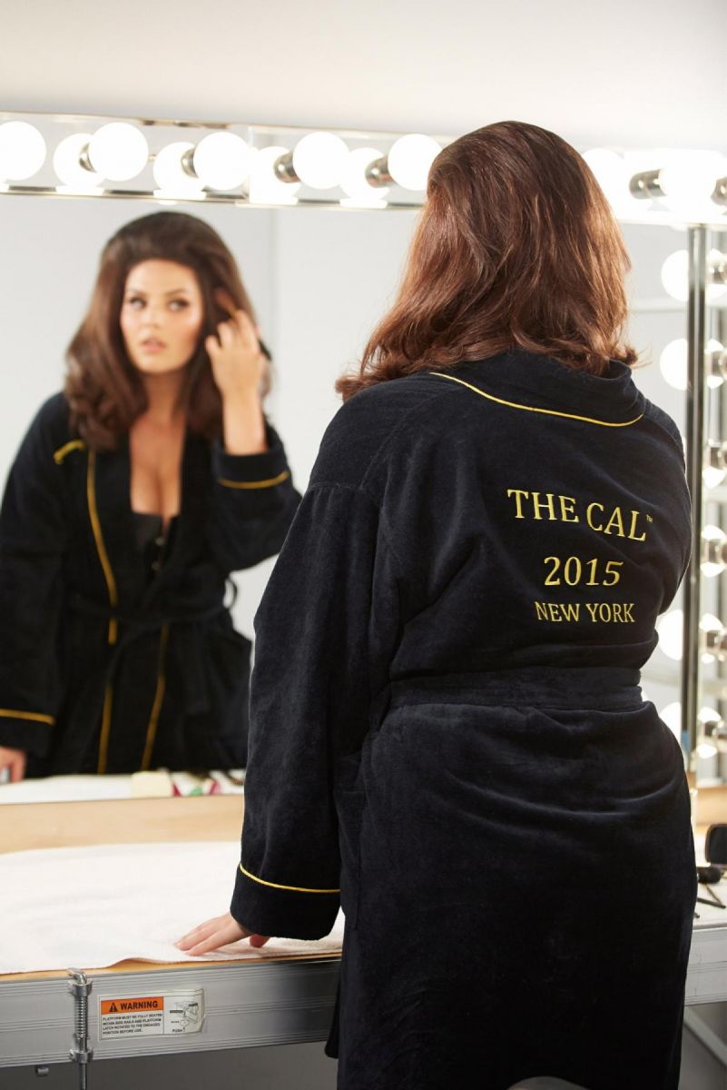 Провокационный календарь Pirelli 2015