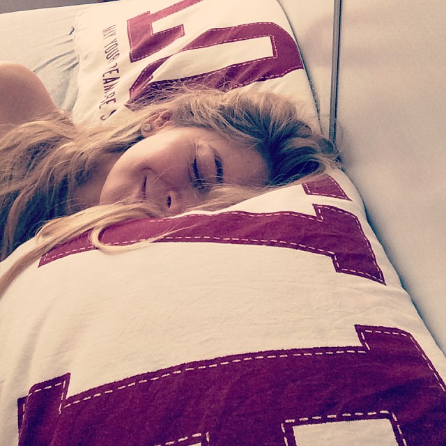 Вера Брежнева без макияжа фото