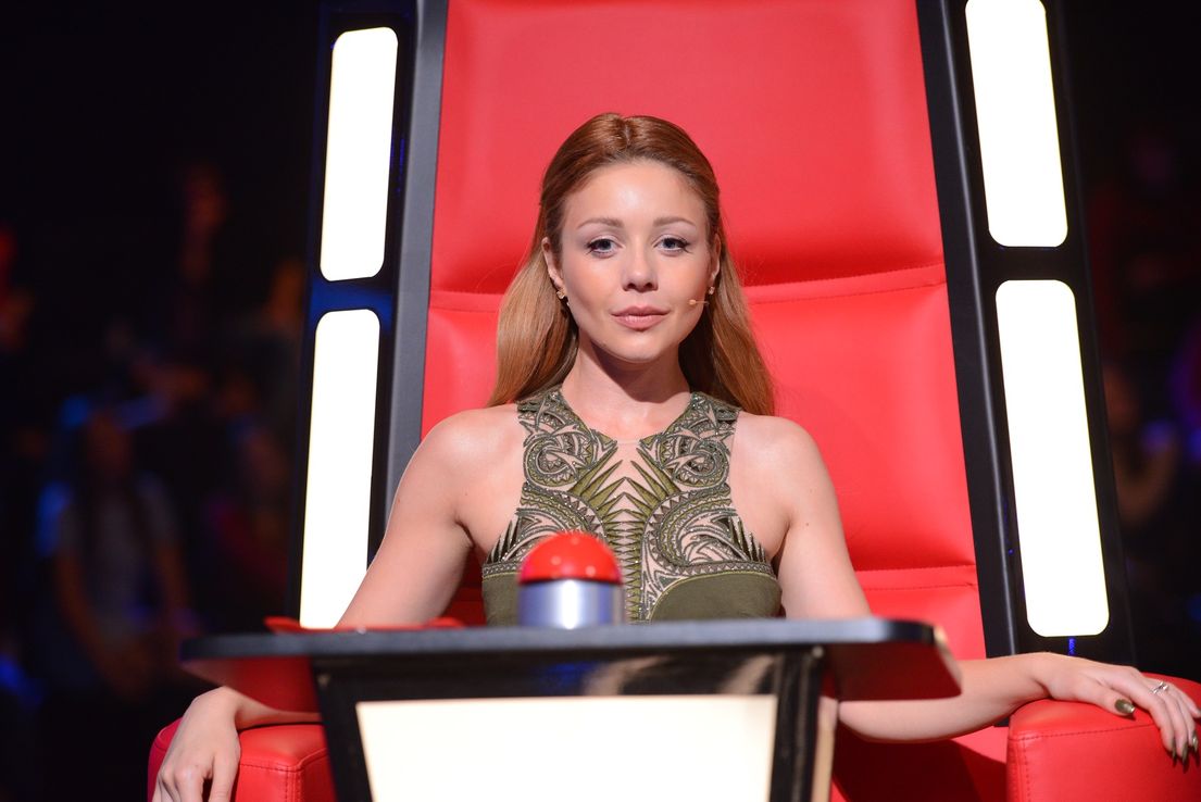 Стиль звезд на шоу &quot;Голос країни-7&quot;: Тина Кароль в платье от Julien Macdonald и Катя Осадчая в Elenareva