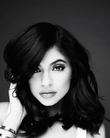 Ким Кардашьян и Кайли Дженнер прокомментировали слухи о своих плохих отношениях 