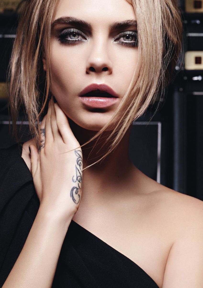 Кара Делевинь призналась, что в дестве считала себя некрасивой