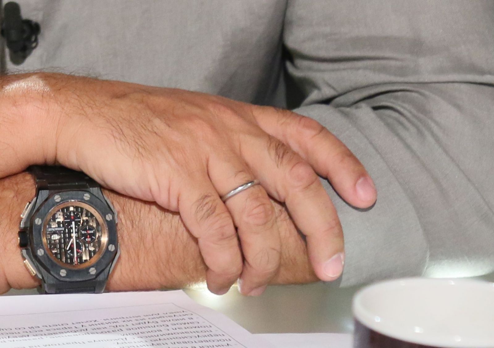 Константин Меладзе впервые показал обручальное кольцо