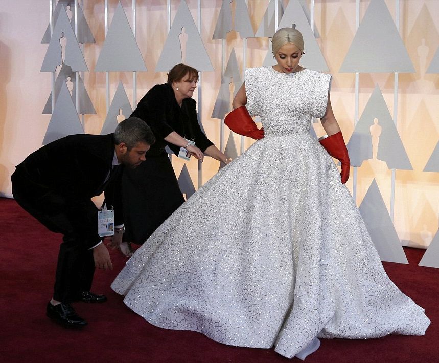 Наряд Леди Гаги на нынешнем Оскаре назвали самым нелепым