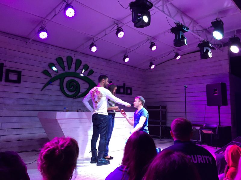 На концерте Виталия Козловского состоялось предложение руки и сердца