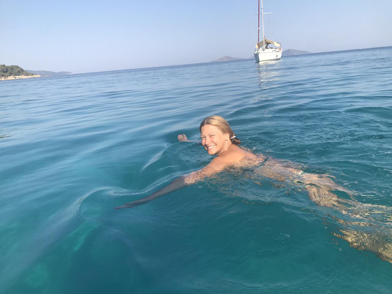 Татьяна Литвинова отдохнула с мужем и сыном в Греции