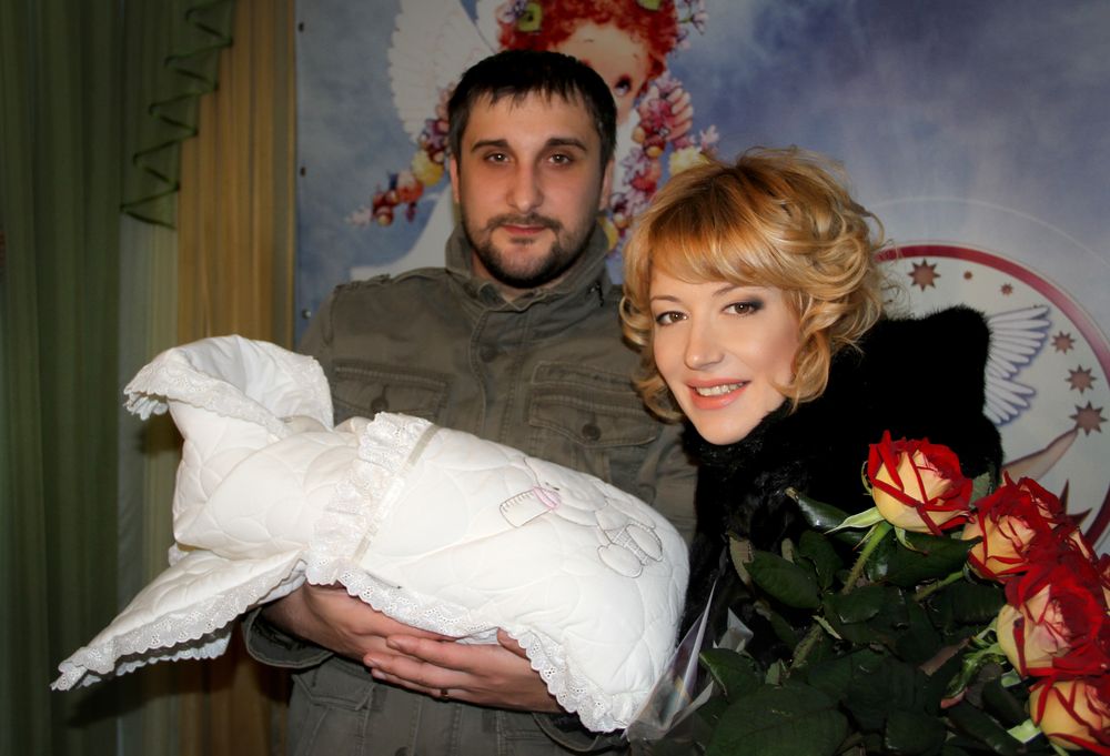 Валерия Черненко с мужем и дочерью