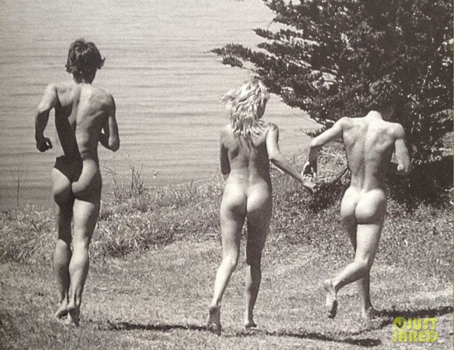 Голая правда: в сеть попали эротические фотоснимки 20-летнего Джейми Дорнана
