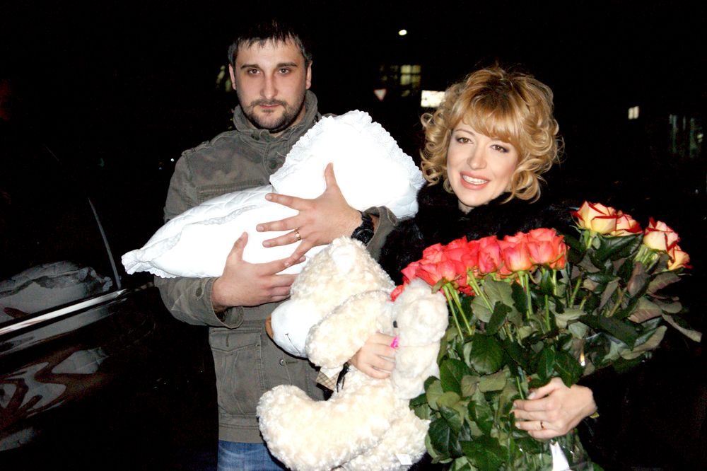 Валерия Черненко с мужем и дочерью