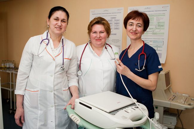Ведущие 1+1 собрали 185 тыс. грн для больницы Охматдет и купили аппарат, который спасает жизни младенцев