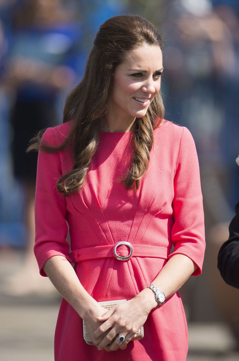 Популярная писательница публично раскритиковала стиль Кейт Миддлтон