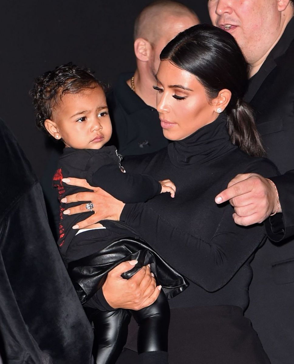 Официально: Ким Кардашьян ждет второго ребенка