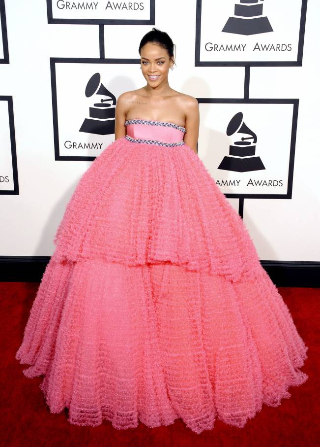 Рианна в платье Giambattista Valli Haute Couture