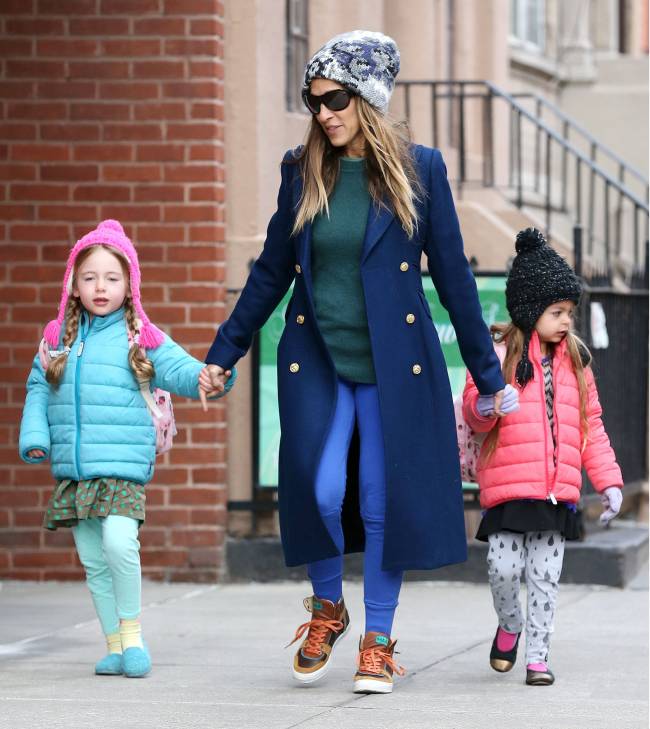 Бейонсе на заметку: Анджелина Джоли, Дженнифер Лопес, Мэрайя Кэри и другие звезды, воспитывающие двойняшек