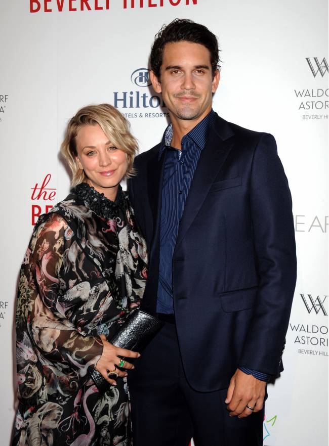 Развод с последствиями: муж Кейли Куоко требует от нее алименты