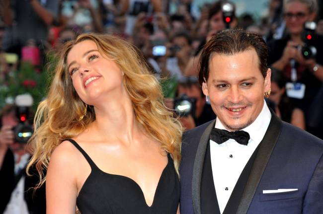 Влюбленные и счастливые: Эмбер Херд и Джонни Депп блистают в Венеции