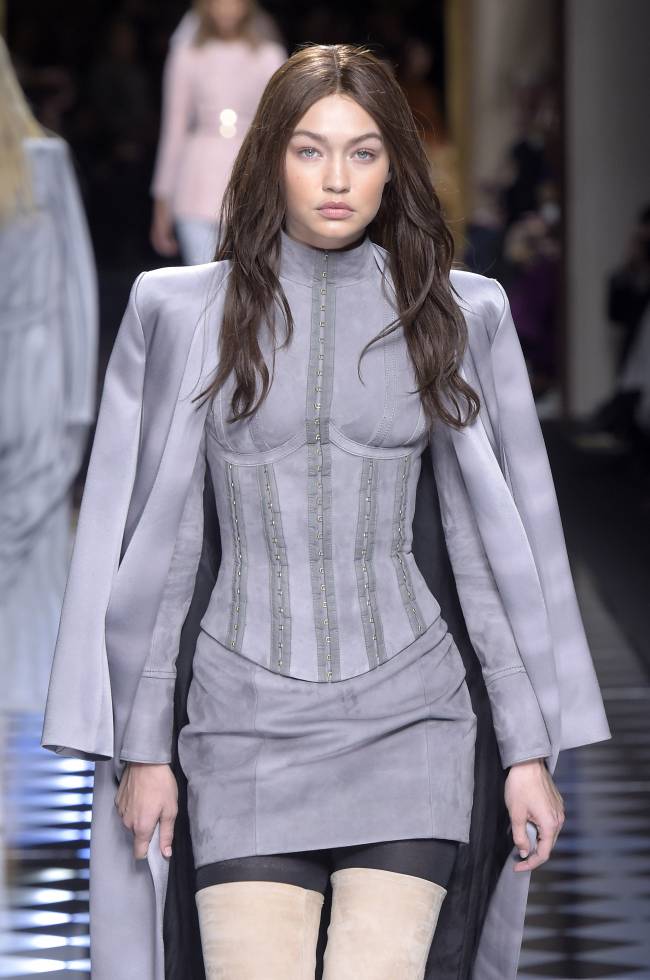 Джиджи Хадид и Кендалл Дженнер сменили цвет волос для показа Balmain