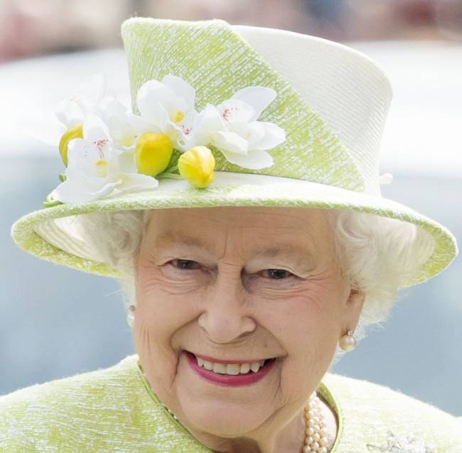 Королева-легенда: Елизавета II отпраздновала 90-летие