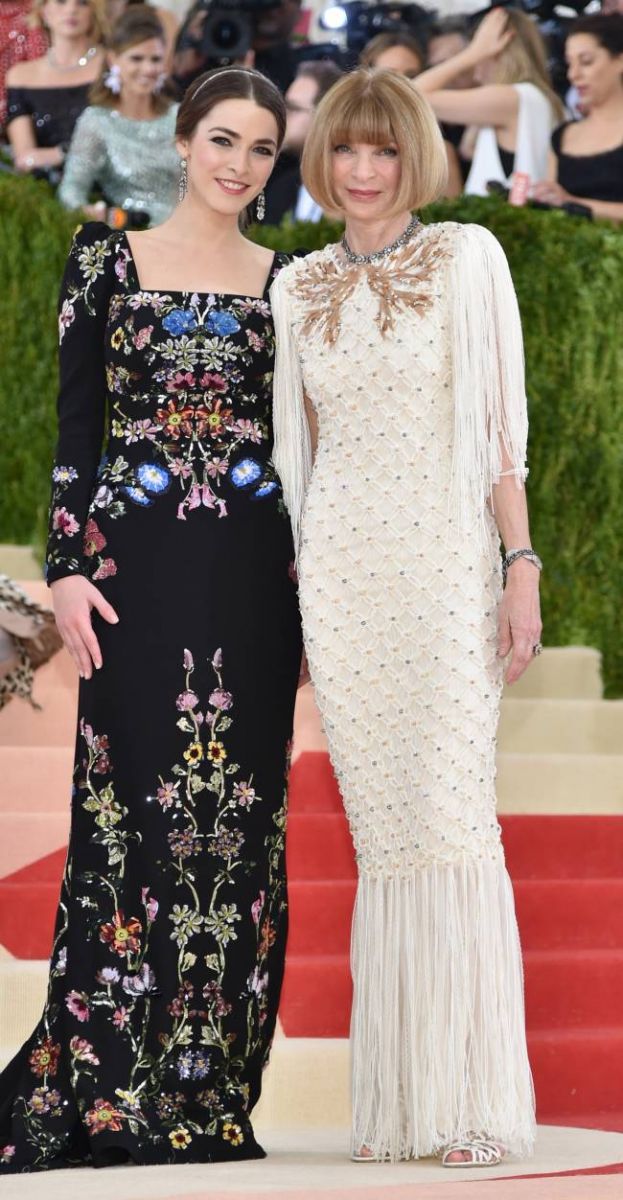 Всегда вместе: с кем пришли на Met Gala 2016 Роберт Паттинсон, Джиджи Хадид, Джейсон Стэтхэм и другие звезды