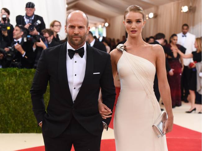 Всегда вместе: с кем пришли на Met Gala 2016 Роберт Паттинсон, Джиджи Хадид, Джейсон Стэтхэм и другие звезды