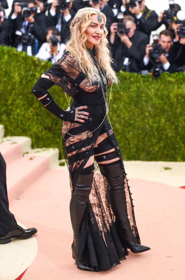 Мадонна о своем шокирующем наряде на Met Gala 2016: "Это было политическое заявление!"