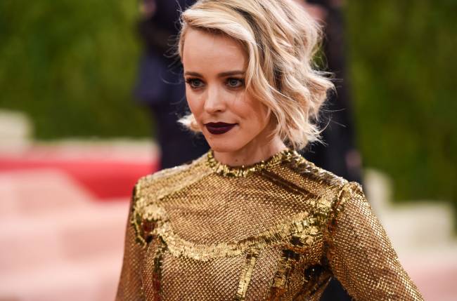 Met Gala 2016: Кристен Стюарт, Ирина Шейк, Николь Кидман и другие звезды, чьи наряды назвали нелепыми