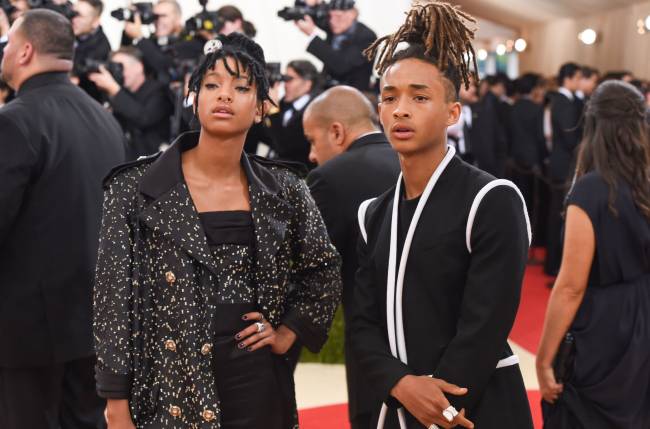 Всегда вместе: с кем пришли на Met Gala 2016 Роберт Паттинсон, Джиджи Хадид, Джейсон Стэтхэм и другие звезды