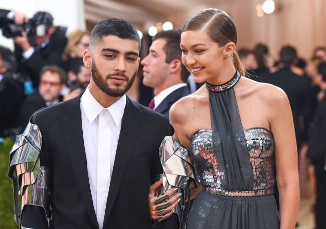 Всегда вместе: с кем пришли на Met Gala 2016 Роберт Паттинсон, Джиджи Хадид, Джейсон Стэтхэм и другие звезды