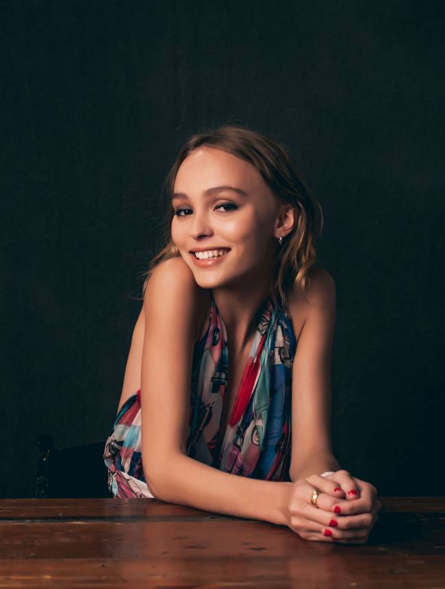 17-летняя дочь Джонни Деппа: "Долгое время я борюсь с анорексией"