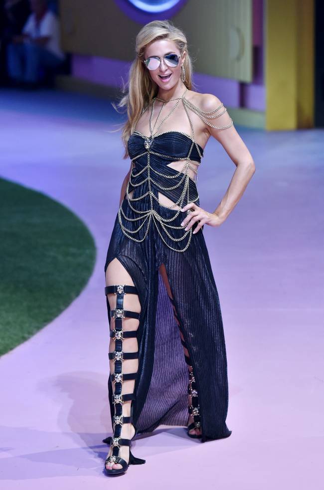 Пэрис Хилтон прошлась по подиуму показа Philipp Plein