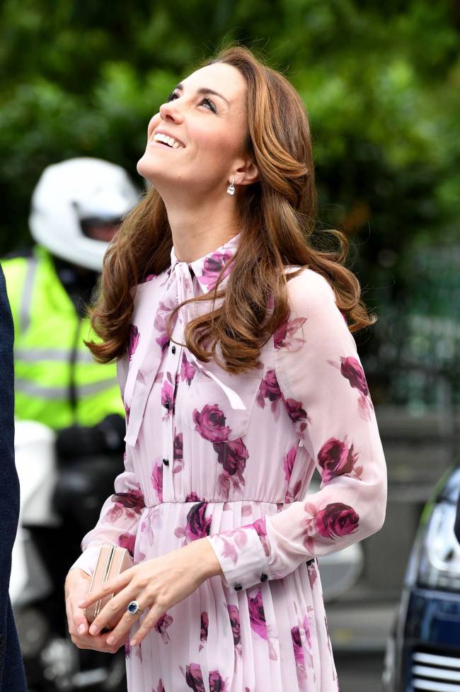 Королева цветов: Кейт Миддлтон восхищает нежным нарядом