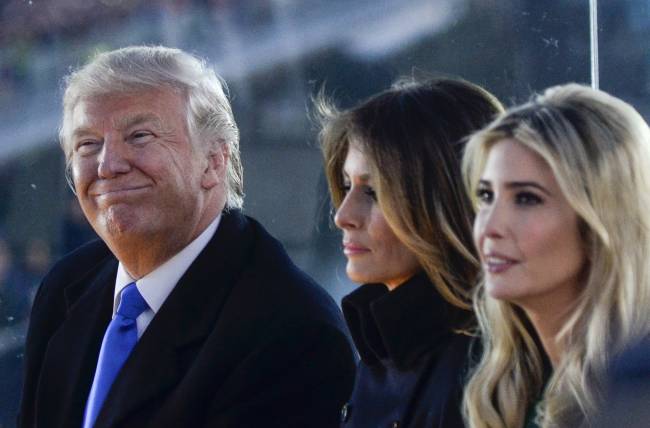 Дональда Трампа сопровождает на официальных мероприятиях не первая леди, а дочь Иванка Трамп