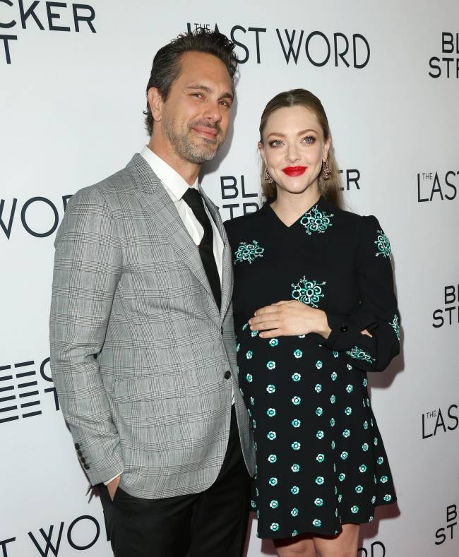 Аманда Сефрид тайно вышла замуж: "Мы просто сбежали из страны и сделали это!"