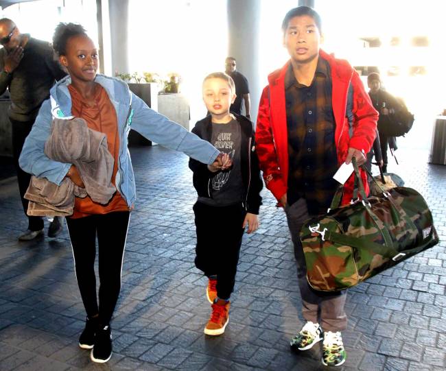 Дождались: Анджелина Джоли и Брэд Питт наконец начали общаться