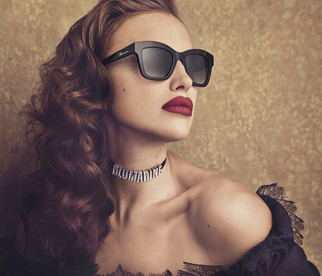 Чувственно и стильно: Ирина Шейк снялась в первой рекламной кампании после рождения дочери