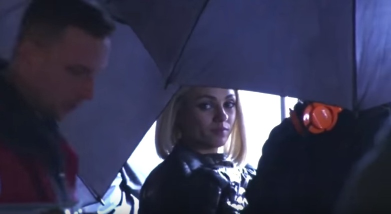 Блондинка и с каре: новый образ Милы Кунис