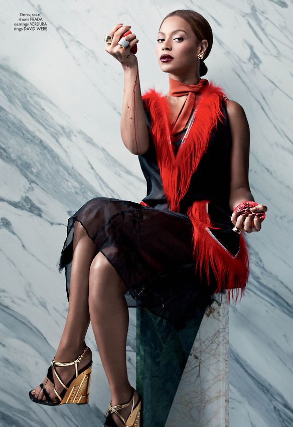 Бейонсе в потрясающей фотосессии для модного глянца