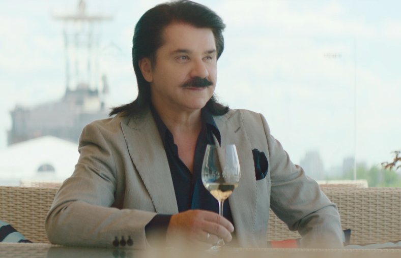 Павло Зибров рассказал, как отрастить пышные усы