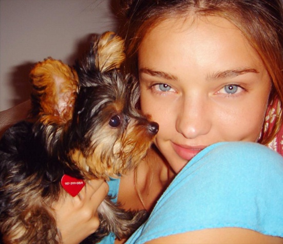 Удивительно нежная: Миранда Керр позирует без макияжа