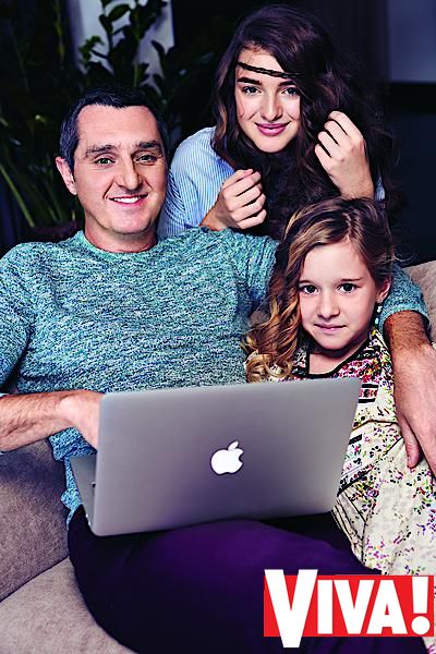 Дядя Жора знакомит с женой и дочками: эксклюзив Viva!