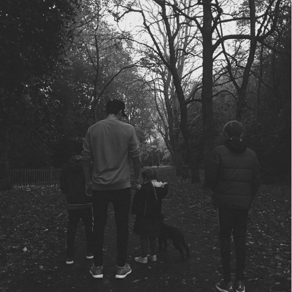 Дэвид Бекхэм поделился трогательным фото с сыновьями и дочерью