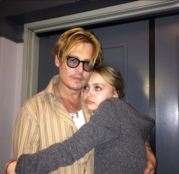 Джонни Депп откровенно рассказал о периоде, когда его дочь была при смерти