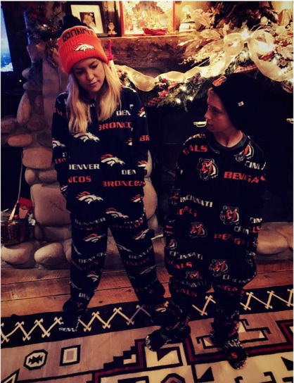 Банда в пижамах: Кейт Хадсон опубликовала забавное фото с сыном