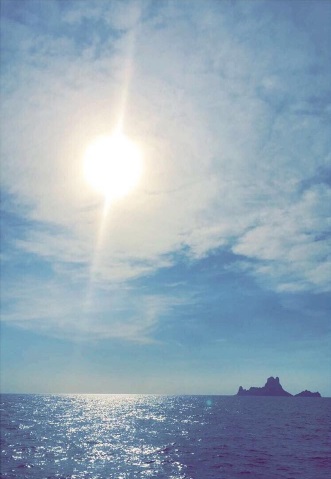 Веселье на Ибице: Кейт Хадсон опубликовала фото с отдыха