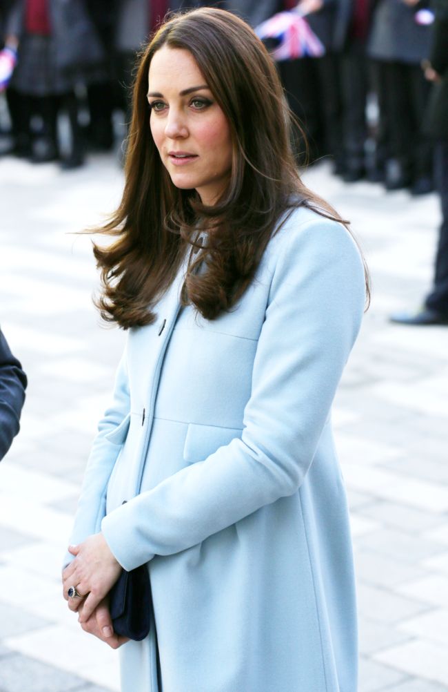 Беременна и прекрасна: Кейт Миддлтон показала округлившийся животик (Фото)