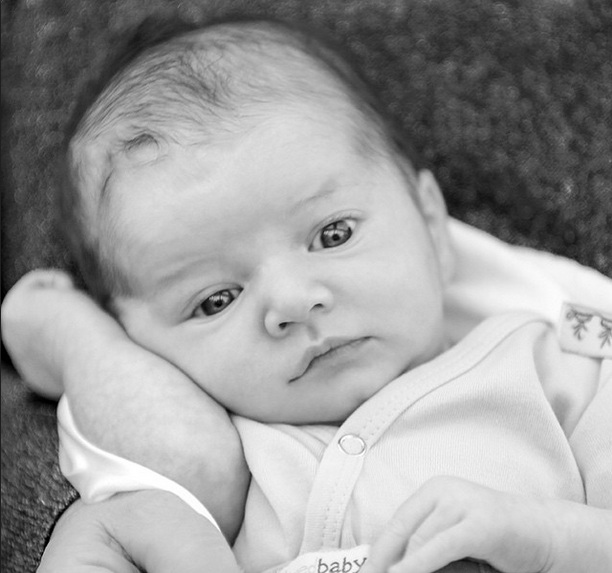 Милла Йовович и Пол Андерсон крестили новорожденную дочь